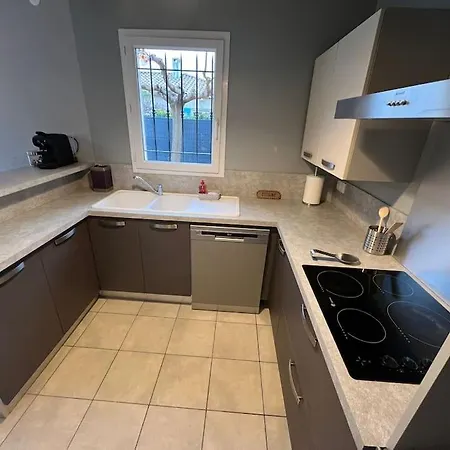 Holiday home En Provence 2 T3 Jardin Clos Et Greoux-les-Bains