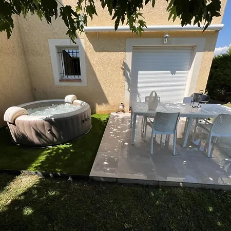 Villa T3 Avec Spa Jardin Clos Greoux-les-Bains