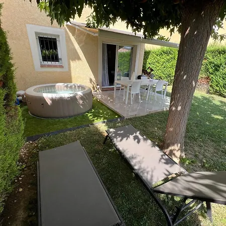 Villa T3 Avec Spa Jardin Clos Holiday home *